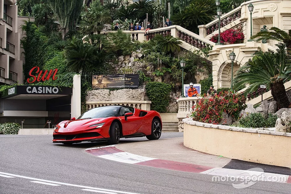 Charles Leclerc, Ferrari SF90 Stradale