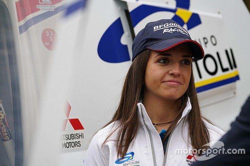 Cristina Guti&eacute;rrez, Mitsubishi Montero