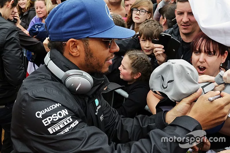Lewis Hamilton, Mercedes AMG F1 en el desfile de pilotos