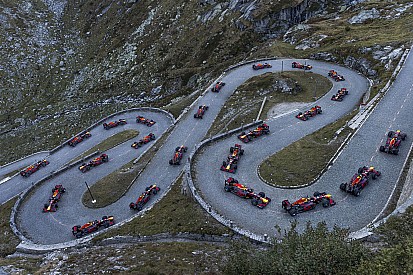 Galeri: Sébastien Buemi, Red Bull RB8'le Gotthard Geçidi'nde