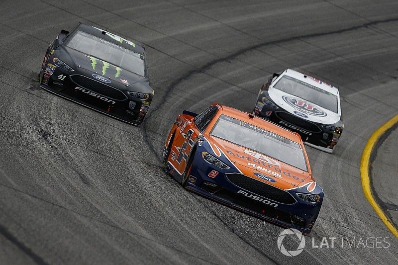 Brad Keselowski, Team Penske, Autotrader Ford Fusion, Kurt Busch, Stewart-Haas Racing, Monster Energ
