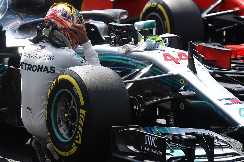 Hamilton és a remegő keze