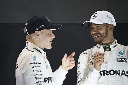 Zetsche, Hamilton ve Bottas'tan memnun