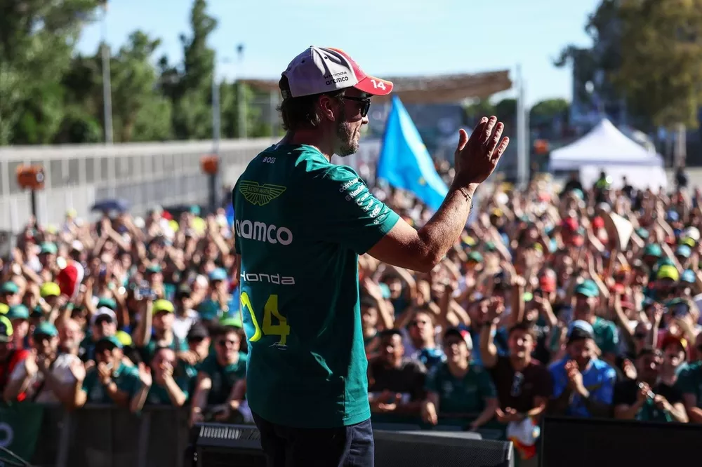 Fernando Alonso, Aston Martin Racing