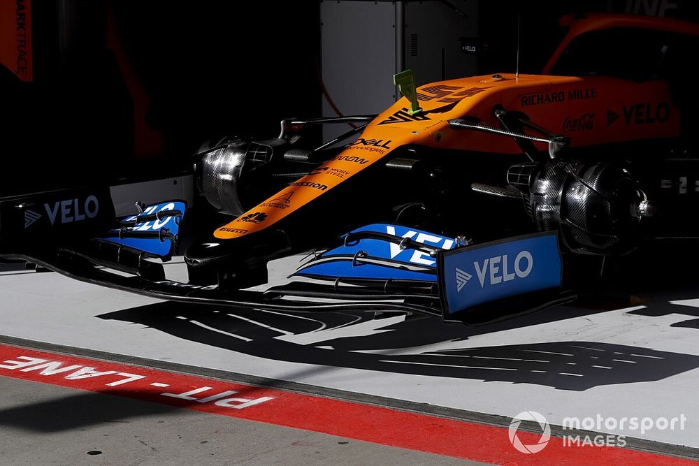 Car of Carlos Sainz Jr., McLaren MCL35 