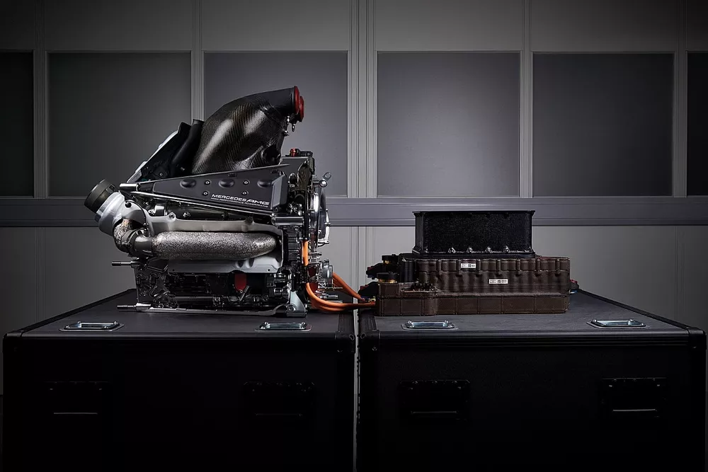 Mercedes 2014 F1 engine and battery.JPG