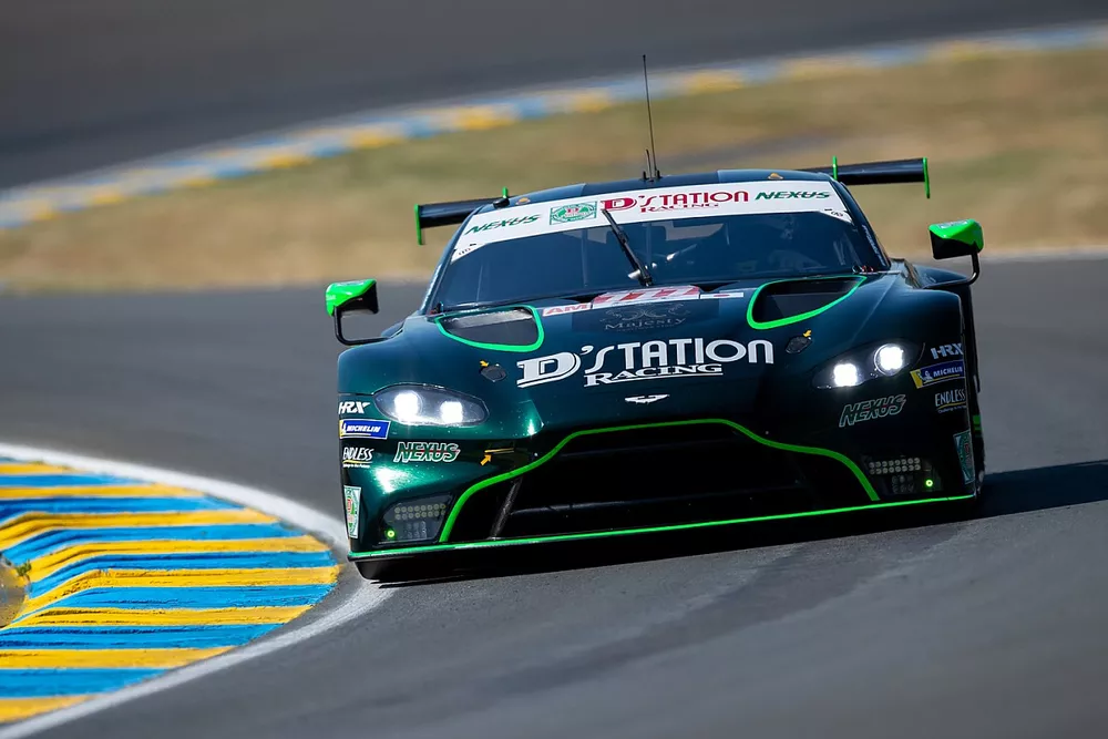 #777 D'Station Racing Aston Martin Vantage AMR of Satoshi Hoshino, Casper Stevenson, Tomonobu Fujii