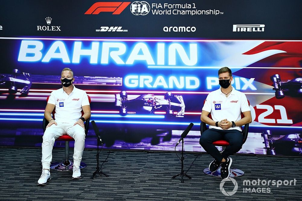 Nikita Mazepin, Haas F1 and Mick Schumacher, Haas F1 in the Press Conference
