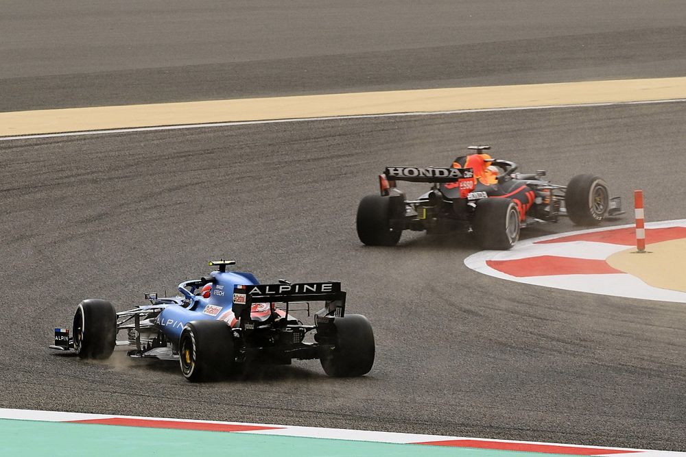 Max Verstappen, Red Bull Racing RB16B, Esteban Ocon, Alpine A521