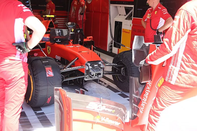 Ferrari SF90, frente
