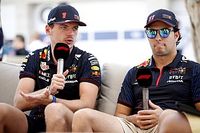 Horner: La diferencia entre Verstappen y Pérez es difícil de explicar