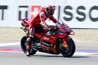 Bagnaia no sabe explicar el "extra&ntilde;o" problema en la sprint en Austria