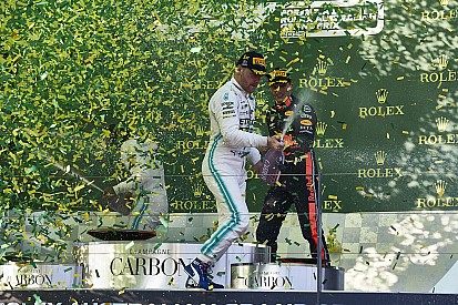 Боттас выиграл Гран При Австралии, Honda и Ферстаппен отобрали подиум у Ferrari