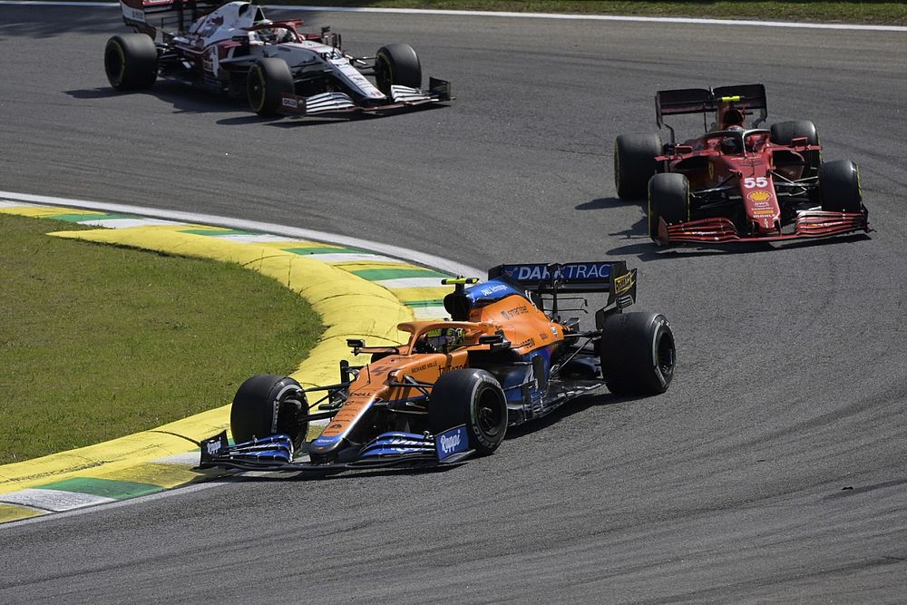 Lando Norris, McLaren MCL35M, Carlos Sainz Jr., Ferrari SF21, and Antonio Giovinazzi, Alfa Romeo Racing C41