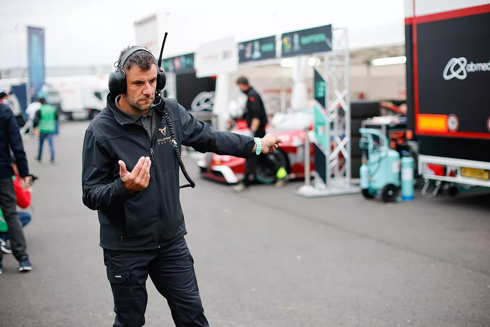 Cupra Racing team members