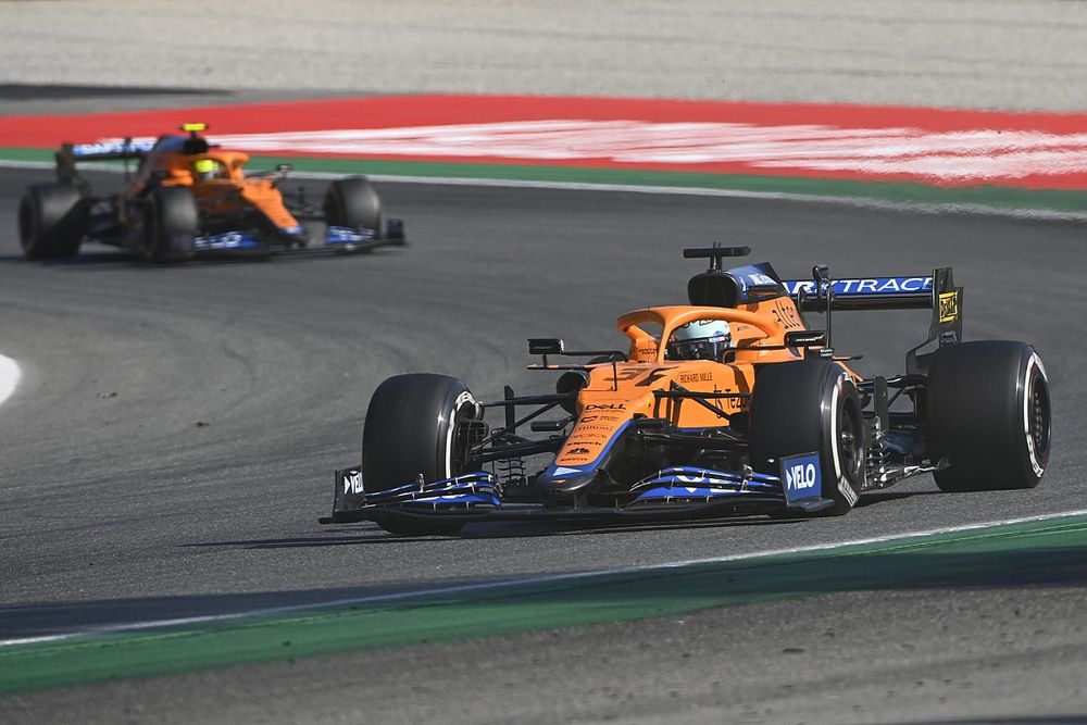Daniel Ricciardo, McLaren MCL35M, Lando Norris, McLaren MCL35M