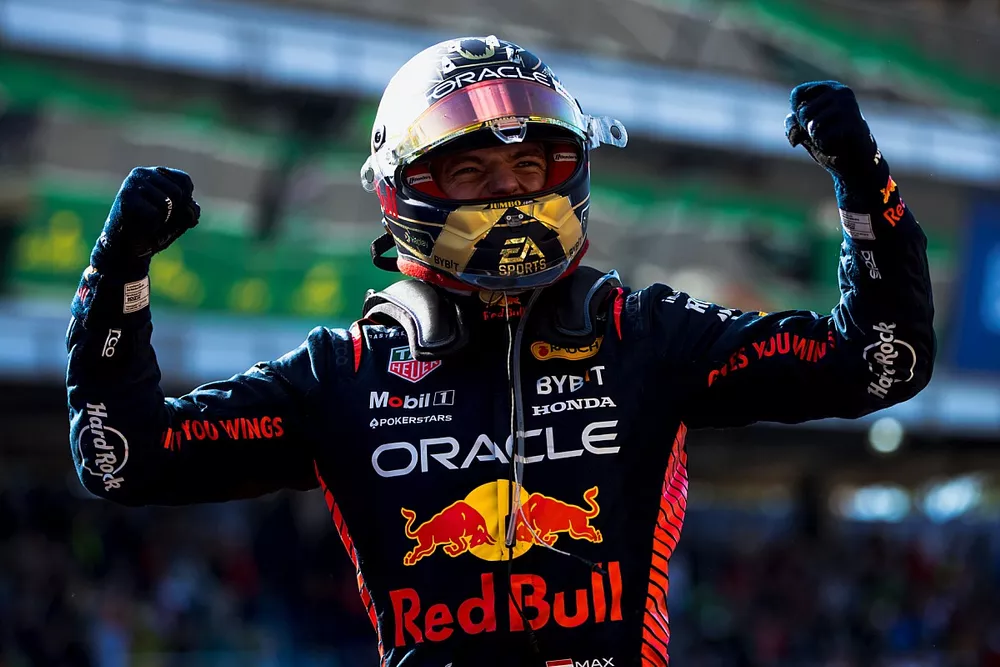 Le vainqueur Max Verstappen, Red Bull Racing