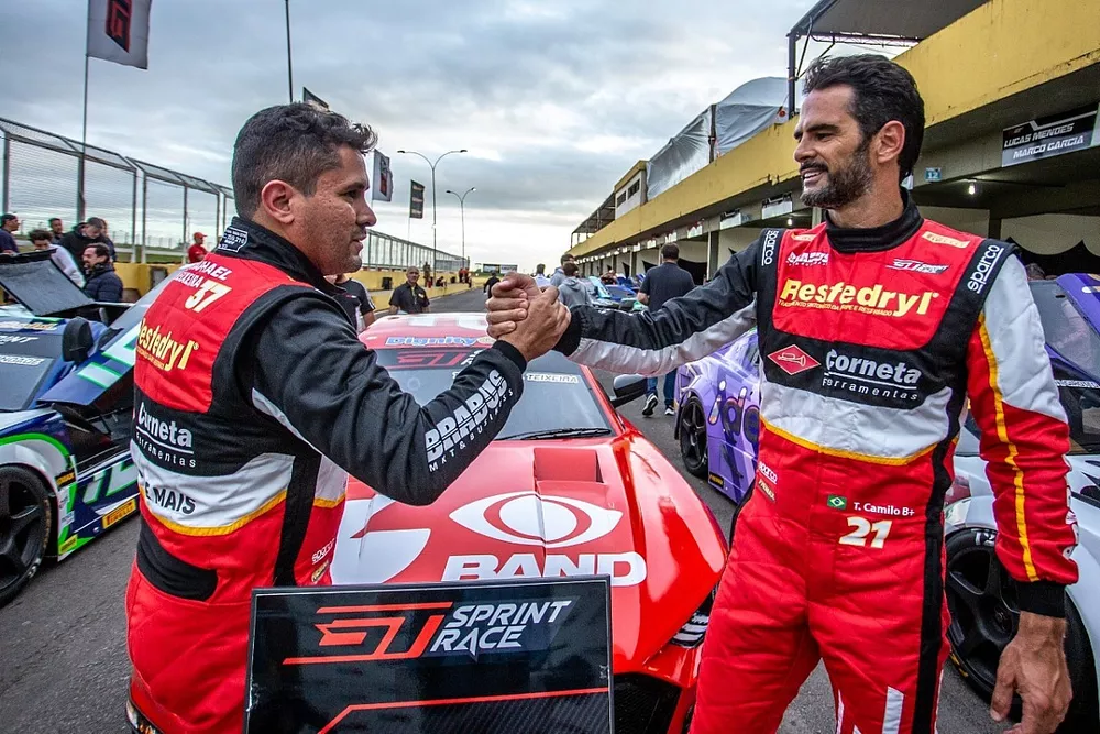 Rapha Teixeira e Thiago Camilo