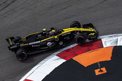Renault, Markelov ve Aitken ile Suzuka'da lastik testi yapıyor
