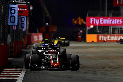 FIA no cambiará las reglas de banderas azules en la F1