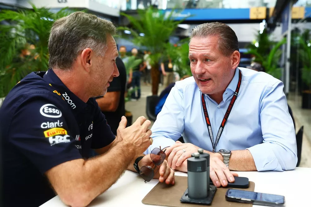 Christian Horner, director del equipo Oracle Red Bull Racing, Jos Verstappen