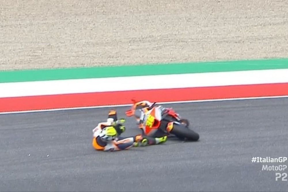 Ca&iacute;da Joan Mir Mugello