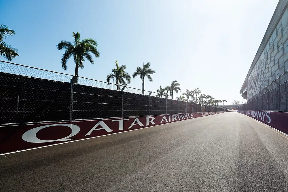 Qatar Airways trackside branding