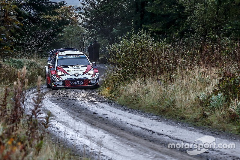 Britanya WRC: Tanak 8.9 saniye farkla lider!