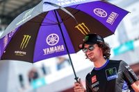 Rins cree que "seria interesante" competir ya con la nueva Yamaha V4 el GP de Valencia
