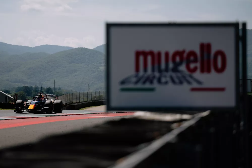 Liam Lawson, Red Bull, Test de Pirelli en Mugello