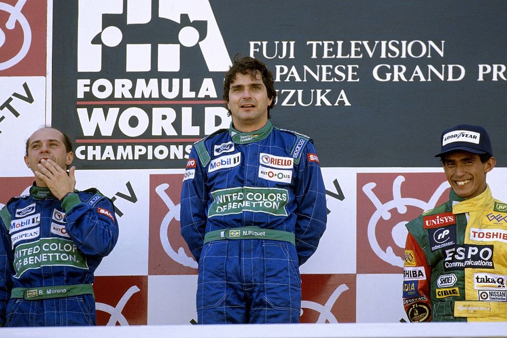 Podium: winner Nelson Piquet, Benetton Ford, second place Roberto Moreno, third place Aguri Suzuki, 