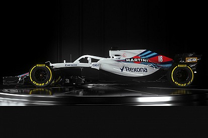Slide view: Williams 2018 F1 car v 2017 version
