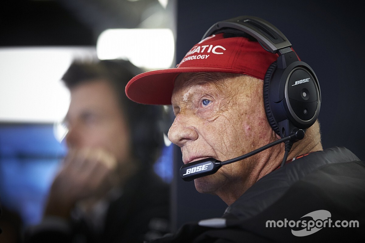 Niki Lauda: Ärzte wollen am Montag über Zustand informieren