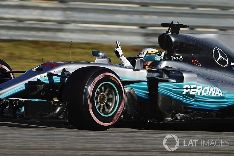 Ganador de la pole Lewis Hamilton, Mercedes AMG F1 W08