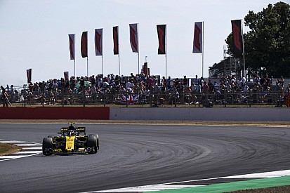 Sainz, sorprendido con el rendimiento del Renault en Silverstone