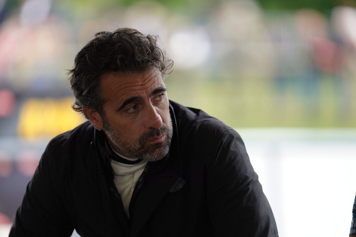 От Дарио до Андретти, который участвует в первых в истории уличных гонках на грузовиках NASCAR?