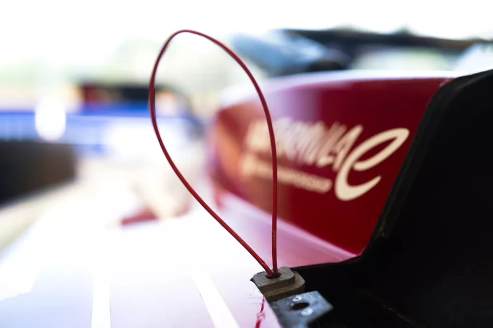 Interruttore d'emergenza Mahindra FE