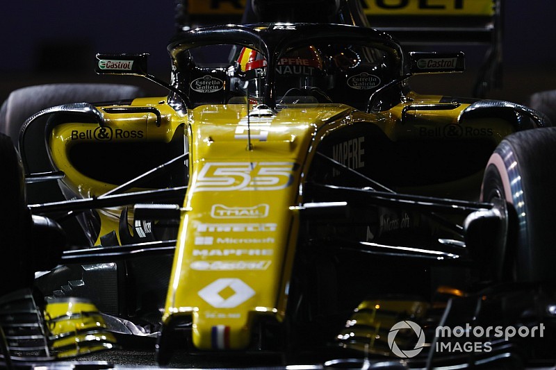 Sainz, McLaren'ın Woking'deki fabrikasına ilk ziyaretini yaptı