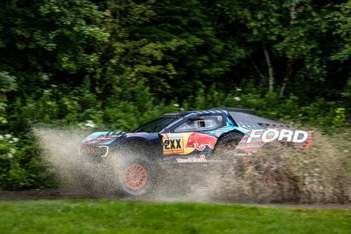 Todos los coches con los que Carlos Sainz compiti&oacute; en el Dakar