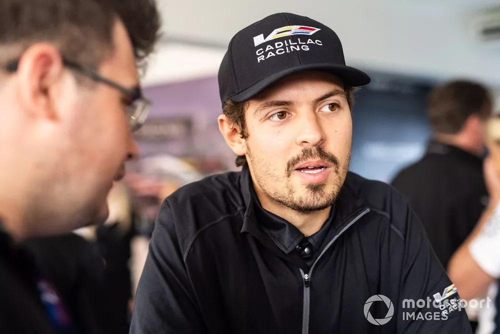 #311 Whelen Cadillac Racing Cadillac V-SeriesR: Felipe Drugovich