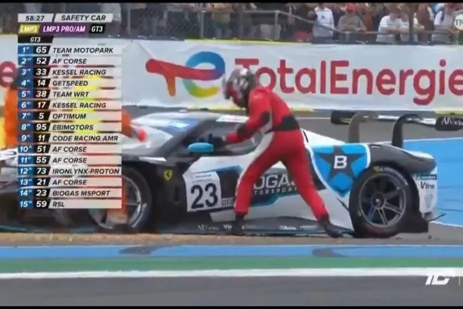 Le Mans Cup - Gino bate na Ferrari