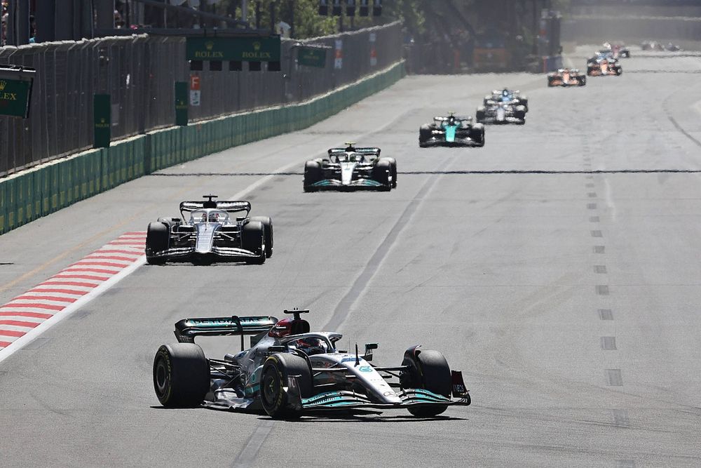 George Russell, Mercedes W13, Pierre Gasly, AlphaTauri AT03