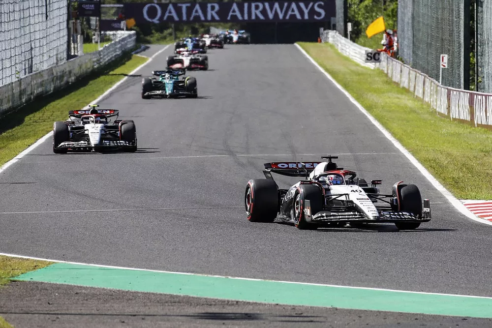 Liam Lawson, AlphaTauri AT04, Yuki Tsunoda, AlphaTauri AT04, Lance Stroll, Aston Martin AMR23