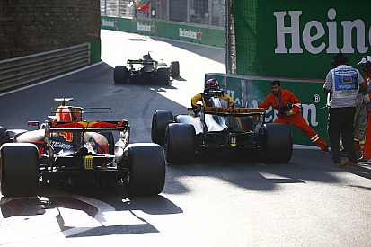 FIA прибрала бордюр у восьмому повороті в Баку