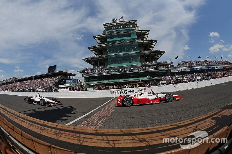 Juan Pablo Montoya, Team Penske Chevrolet, gana las 500 millas de Indianapolis