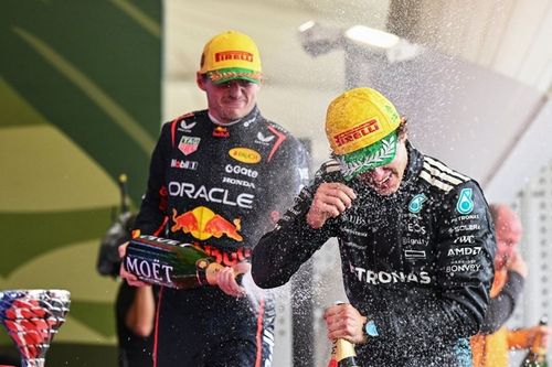 Verstappen comparte consejos y elogios tras el podio de Antonelli en Brasil