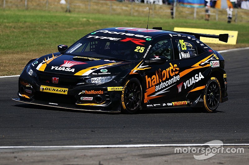 Neal, Cammish stay on at Honda BTCC squad