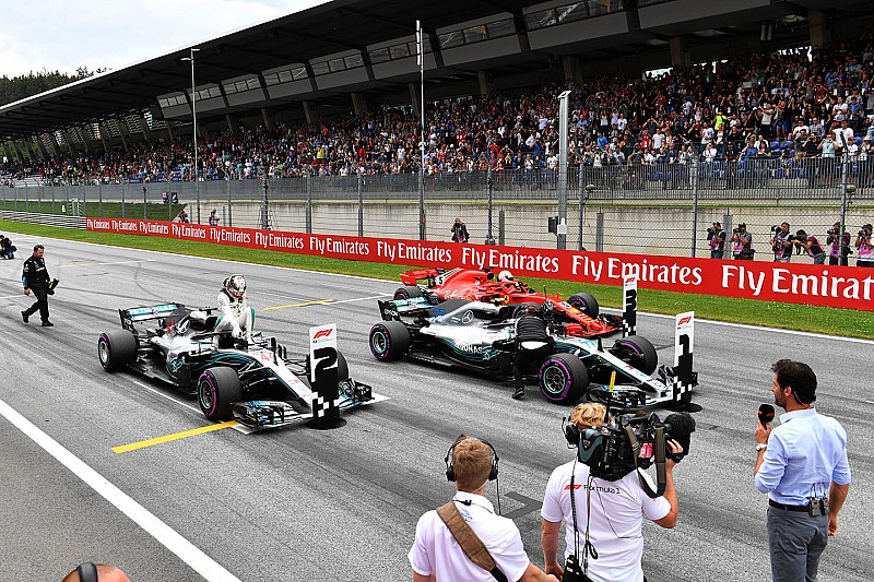 Videón Bottas rajtelsőségét érő köre az Osztrák Nagydíjról