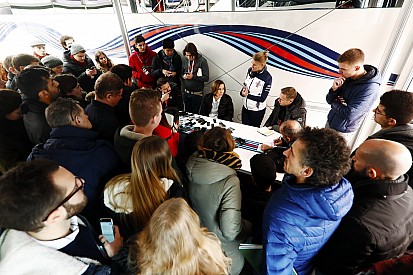Williams, sponsorlarının aklını çelmeye çalışan McLaren'a sert çıktı!