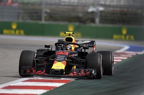 Verstappen, sancionado por no respetar una bandera amarilla